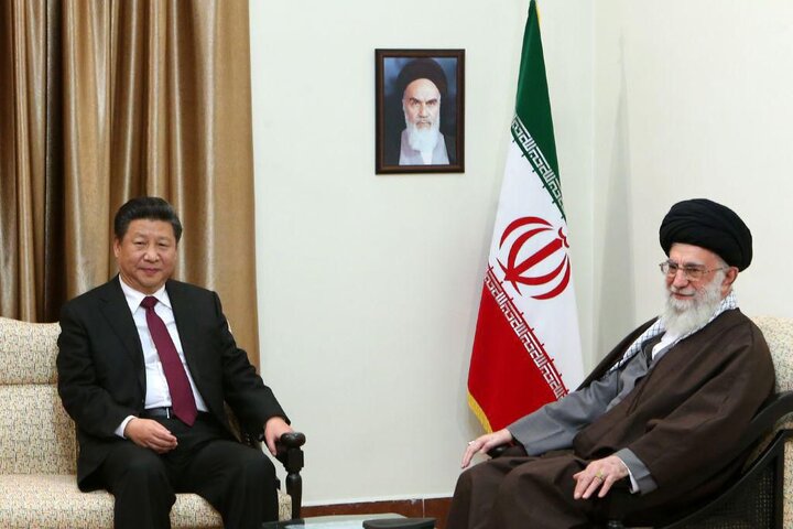 احمدی نژاد پایه گذار توافق 25 ساله ایران و چین است