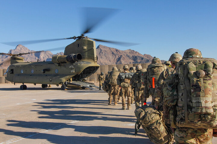 آمریکا روزی 300 میلیون دلار در افغانستان هزینه کرد و رفت!