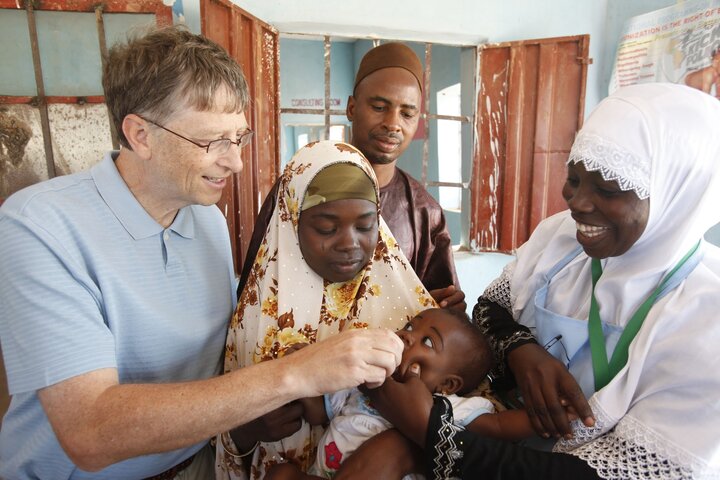واکسن فلج اطفال بنیاد گیتس بیماری‌زا است