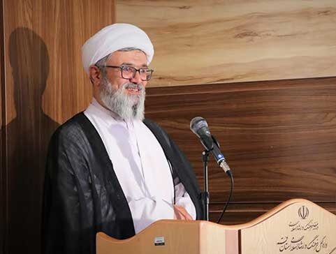 امام جمعه پریسان بهتر از وزیر مسکن راهکار ارائه کرد