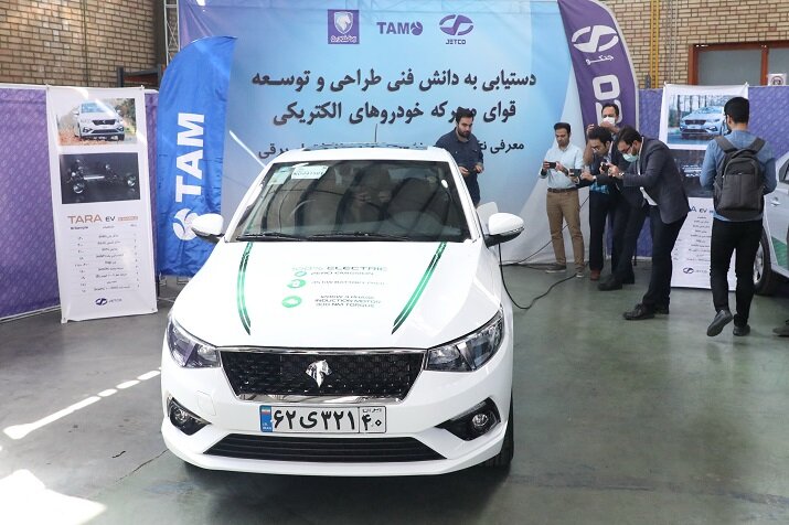 طراحی و ساخت تارا برقی در کلاس روز جهانی طراحی و ساخت تارا برقی در کلاس روز جهانی