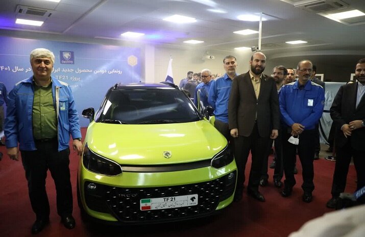 ایران خودرو جانشین پژو ۲۰۶ را رونمایی کرد