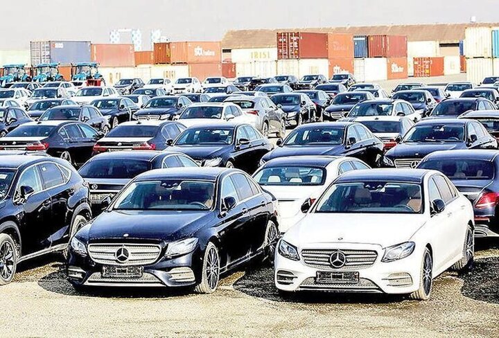 مجلس بر واردات خودرو مصر است