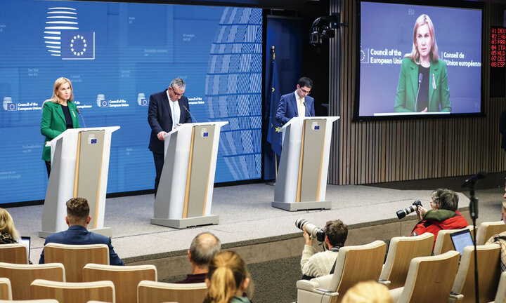 شکاف میان اروپاییها بر سر طرح سقف قیمتی برای نفت روسیه شکاف میان اروپاییها بر سر طرح سقف قیمتی برای نفت روسیه