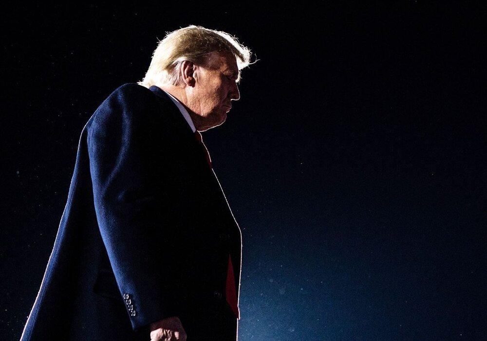 ترامپ باید قید کاخ سفید را بزند