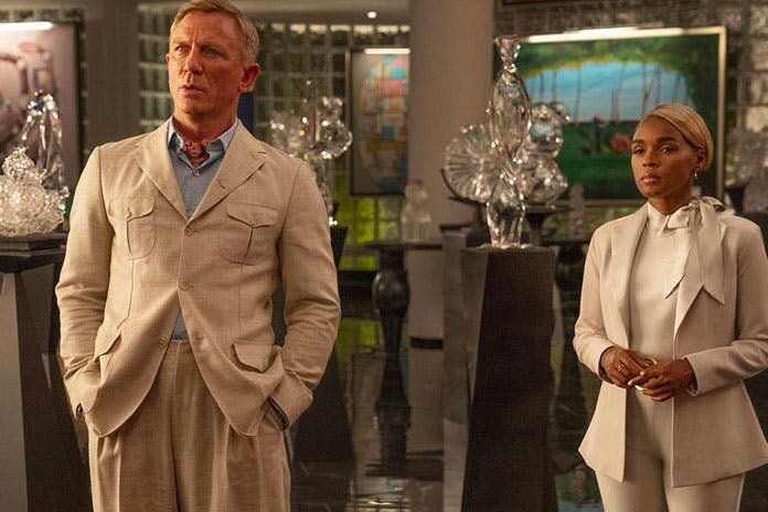 تحقیر یک میلیاردر کلاهبردار