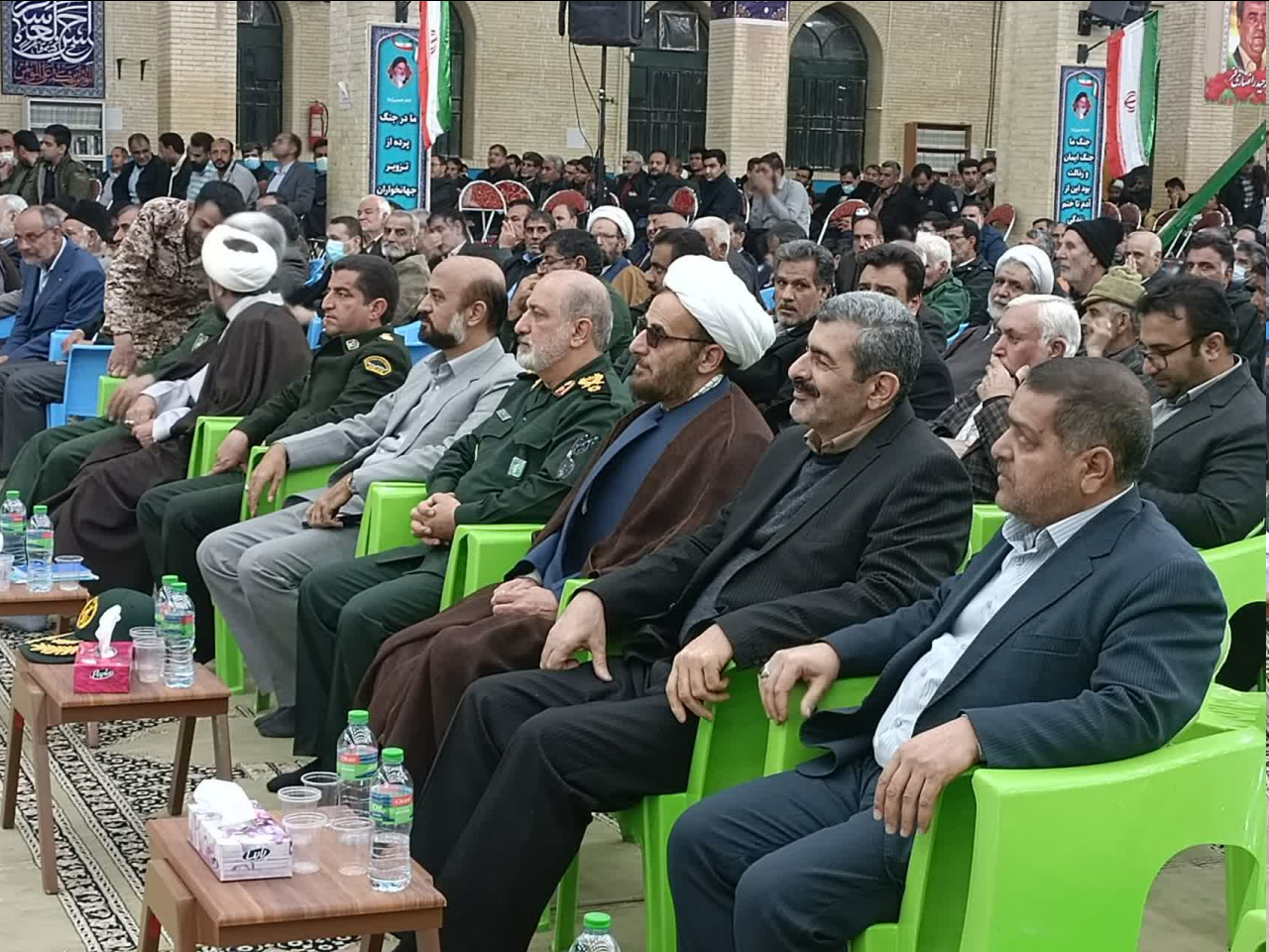 شهدا، نخبگان سرزمین ما بودند