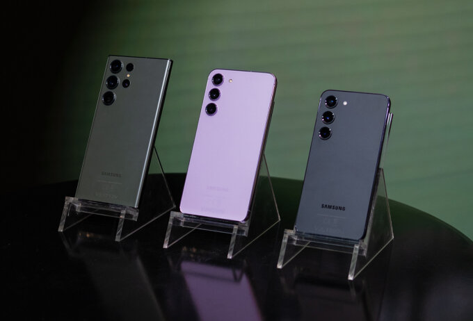 عرضه موبایل S23 در بازار ایران  عرضه موبایل S23 در بازار ایران