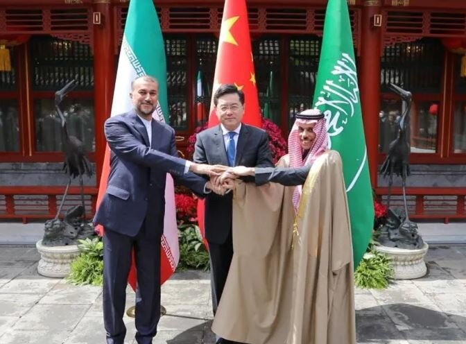 امارات هم آمریکا را کنار می زند