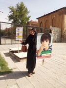 تنش در جریان اعتراض مادر کودک ایرانی گرفتار در دانمارک در وزارت خارجه