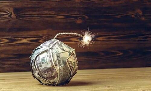 نابودی دلار، از سه ماه دیگر