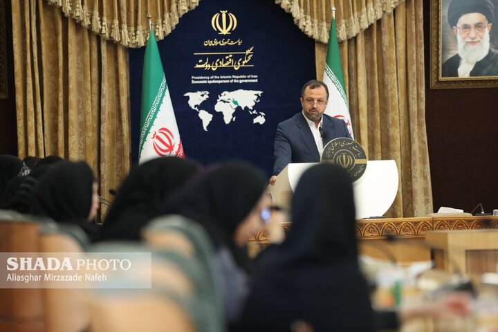 خروج بخش حقیقی اقتصاد از چاله رکودی/ روند افزایشی تورم مهار و به سمت کاهش حرکت میکنیم خروج بخش حقیقی اقتصاد از چاله رکودی/ روند افزایشی تورم مهار و به سمت کاهش حرکت میکنیم