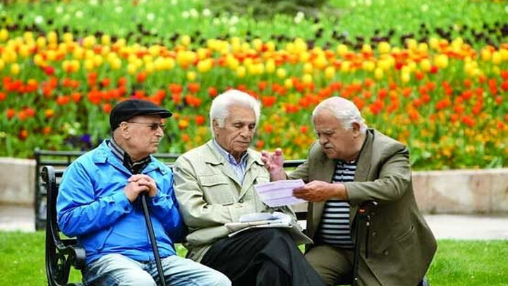 دولت می خواهد حقوق بازنشسته ها را کم کند! دولت می خواهد حقوق بازنشسته ها را کم کند!