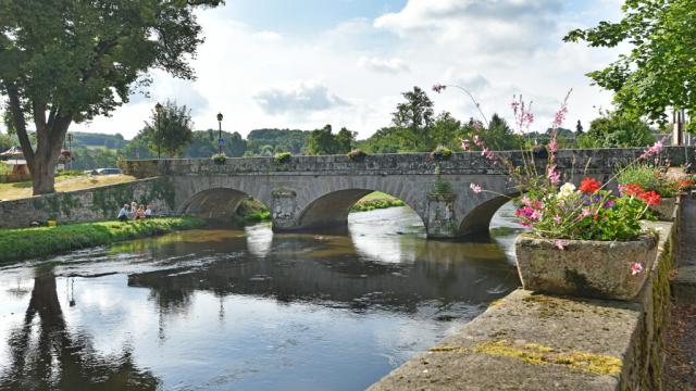 دولت رئیسی از روستاییان فرانسه مشاوره بگیرد