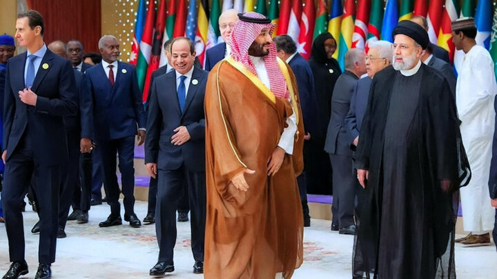 پیشنهاد محرمانه بن سلمان به ایران با طعم آبنبات!
 پیشنهاد محرمانه بن سلمان به ایران با طعم آبنبات!