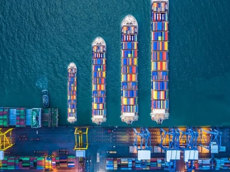 فرار کشتیها از دریای سرخ