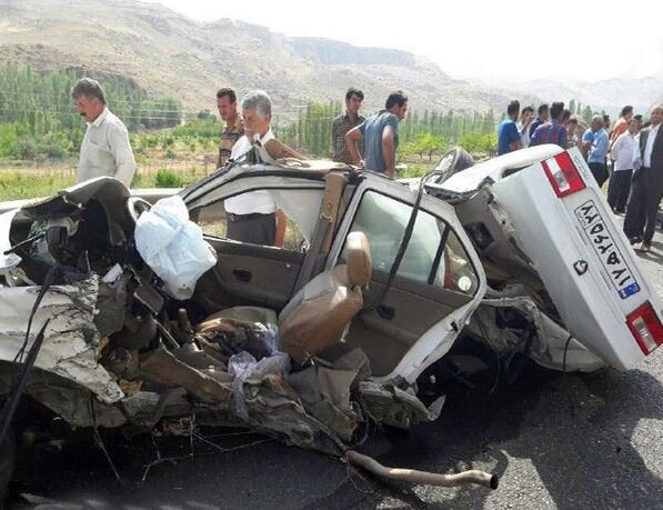 تعطیلی خودروسازها به نفع مردم و کشور است تعطیلی خودروسازها به نفع مردم و کشور است