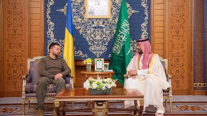 ورود بن سلمان به پروژه نجات اوکراین یا نجات زلنسکی؟