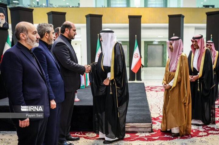 مفهوم حضور پررنگ مقامات عربی در مراسم رئیس جمهوری ایران