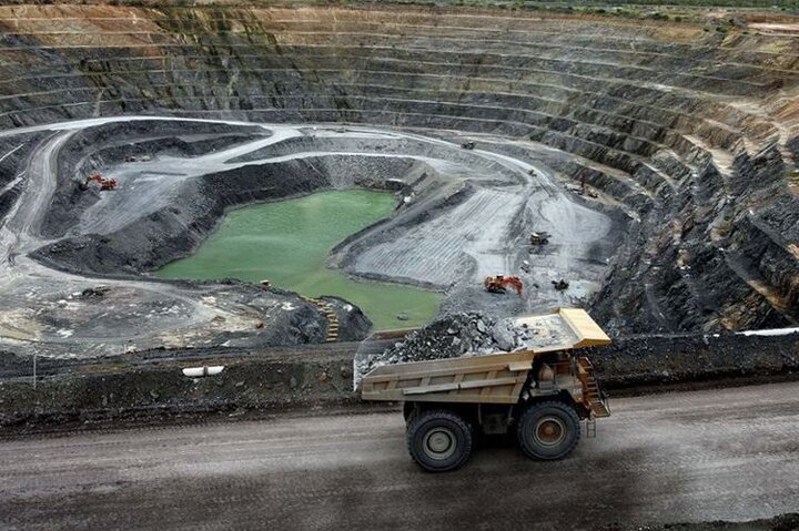 سختگیریهای دولت فعالان حوزه معدن را نادم و پشیمان کرده است سختگیریهای دولت فعالان حوزه معدن را نادم و پشیمان کرده است