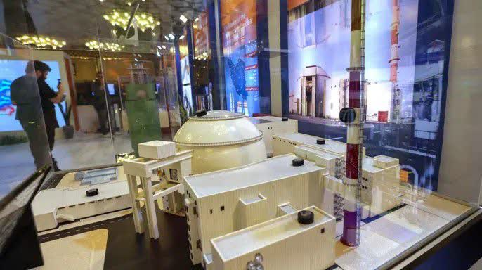 فاکس نیوز: ایران تا ژانویه۲۰۲۵ از سلاح هستهای خود رونمایی میکند