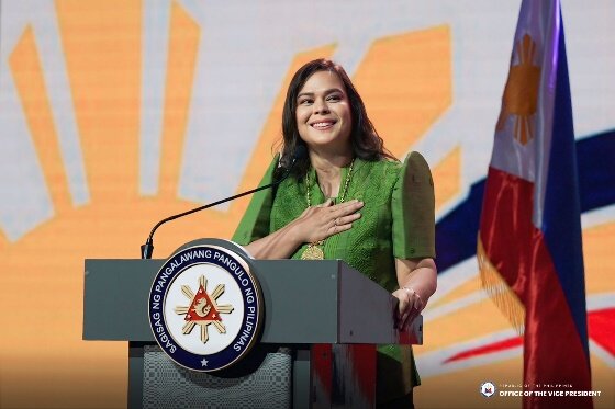 وزیر خارجه فیلیپین در آستانه کنارهگیری، خواهان مذاکره با چین شد!