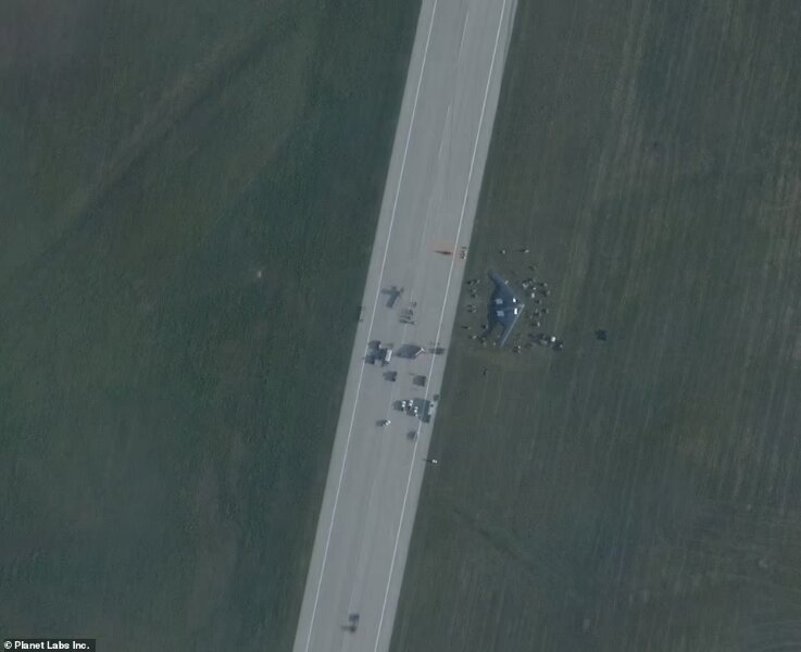 سقوط افسانه بمبافکن B-2 آمریکا در هاوایی!