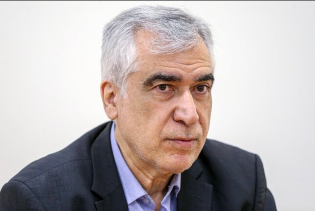 «ابوالفضل ظهره‌وند» در غم از دست دادن مادر به سوگ نشست
