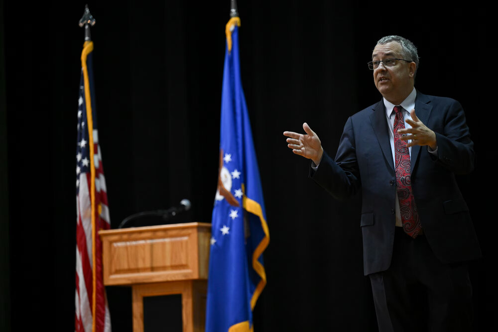 نگاهی به آنسوی رقابت ابرقدرتها