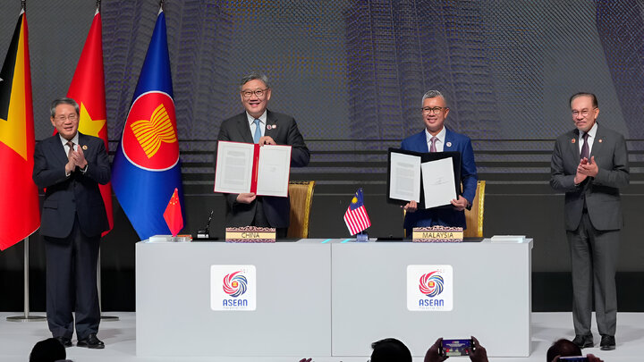 آسه‌آن پیش‌دستی کرد و با چین توافق مهمی امضا کرد