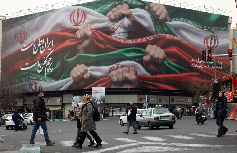 ایران چگونه انواع نظریه‌های «فروپاشی» را بی‌اعتبار کرد ...