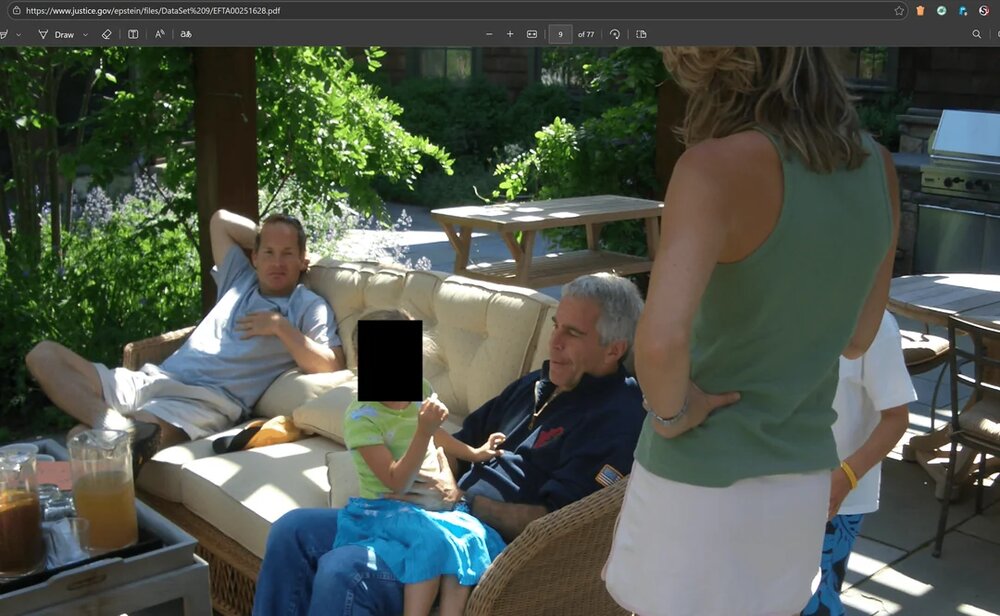 آیا ترامپ برای پرت کردن حواسها از پرونده اپستین، به ایران حمله میکند؟