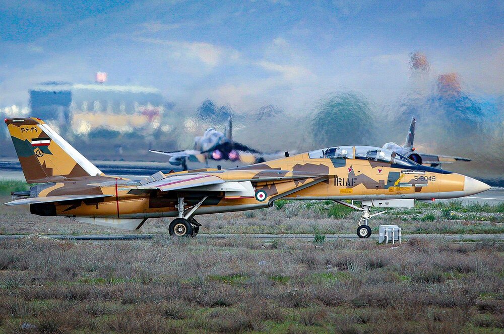 هدیه مرموز چین به ایران؛ ماکت جنگنده J‒۲۰ چه معنایی دارد؟