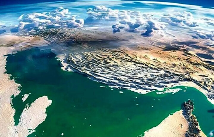مبادا تنگه را رها کنیم