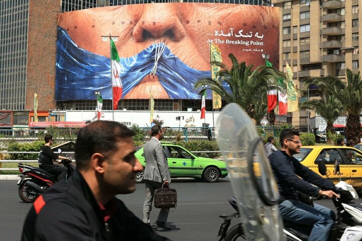 فارن افرز: ترامپ باید بهای جنگی شکست خورده را بدهد