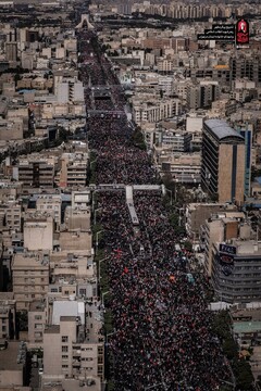 تشییع بی مانند؛ رژه پیروزی در تهران